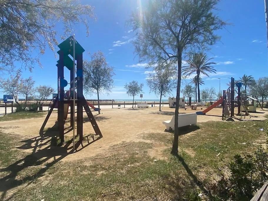 A Little Gem Close To The Beach Cunit